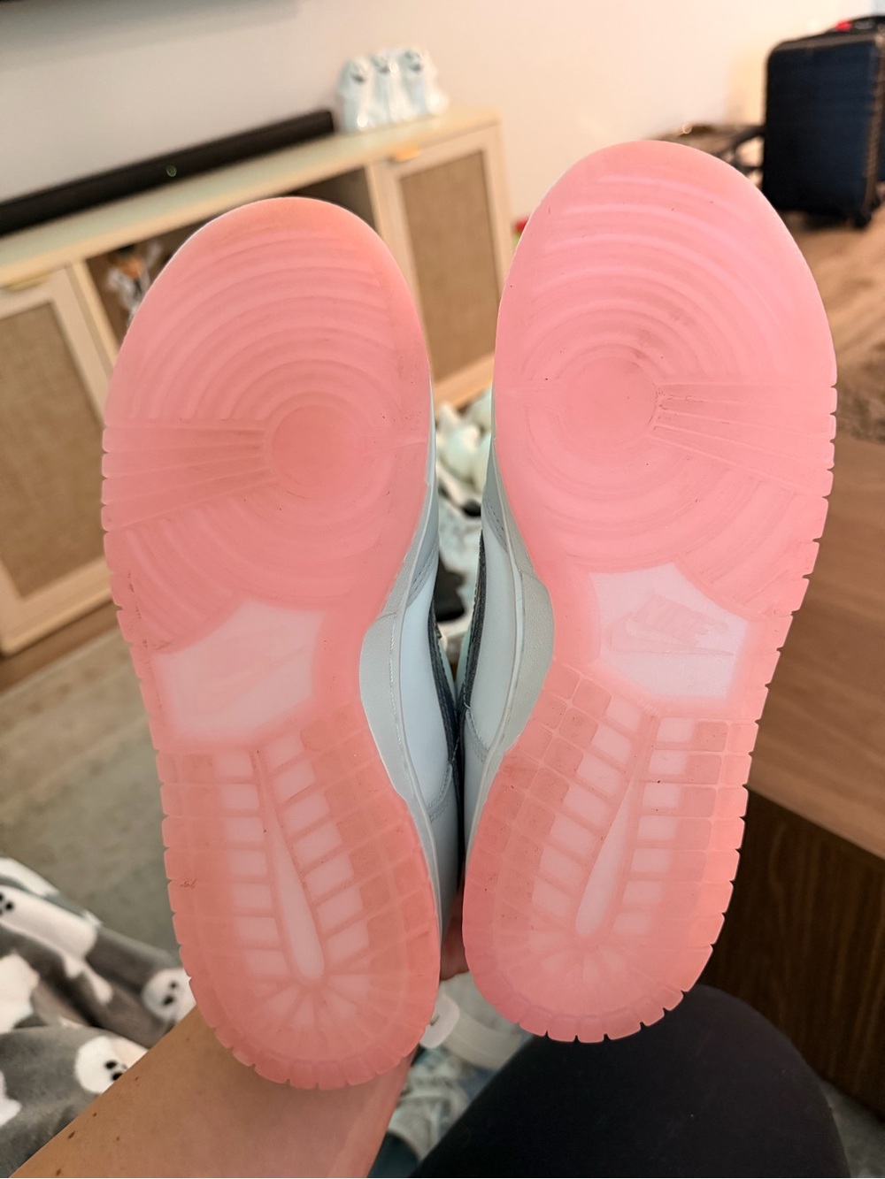 Nike Dunks - Picture 3 of 4